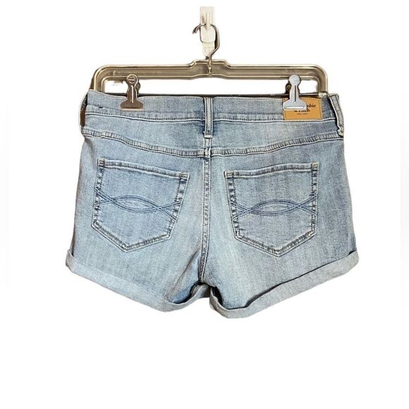 NWT! Abercrombie & fit low waist mid length short - Picture 12 of 12